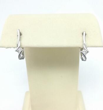 Серьги женские классические, вставка бриллиант