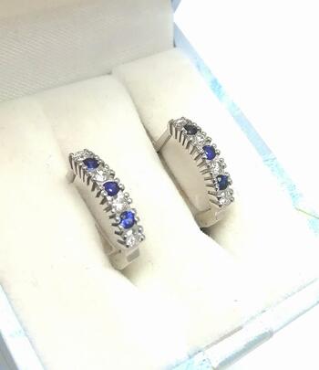 Золотые серьги женские, вставка бриллиант