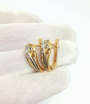 Серьги женские классические, вставка бриллиант