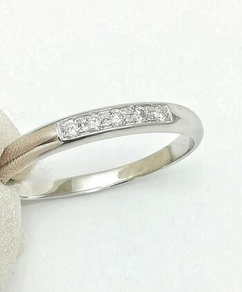 Золотое кольцо, вставка бриллиант