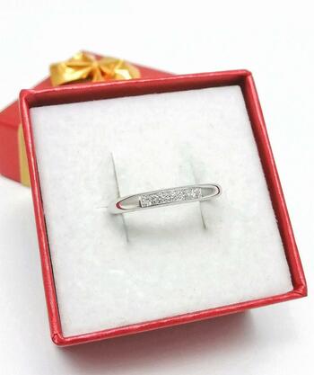 Золотое кольцо, вставка бриллиант