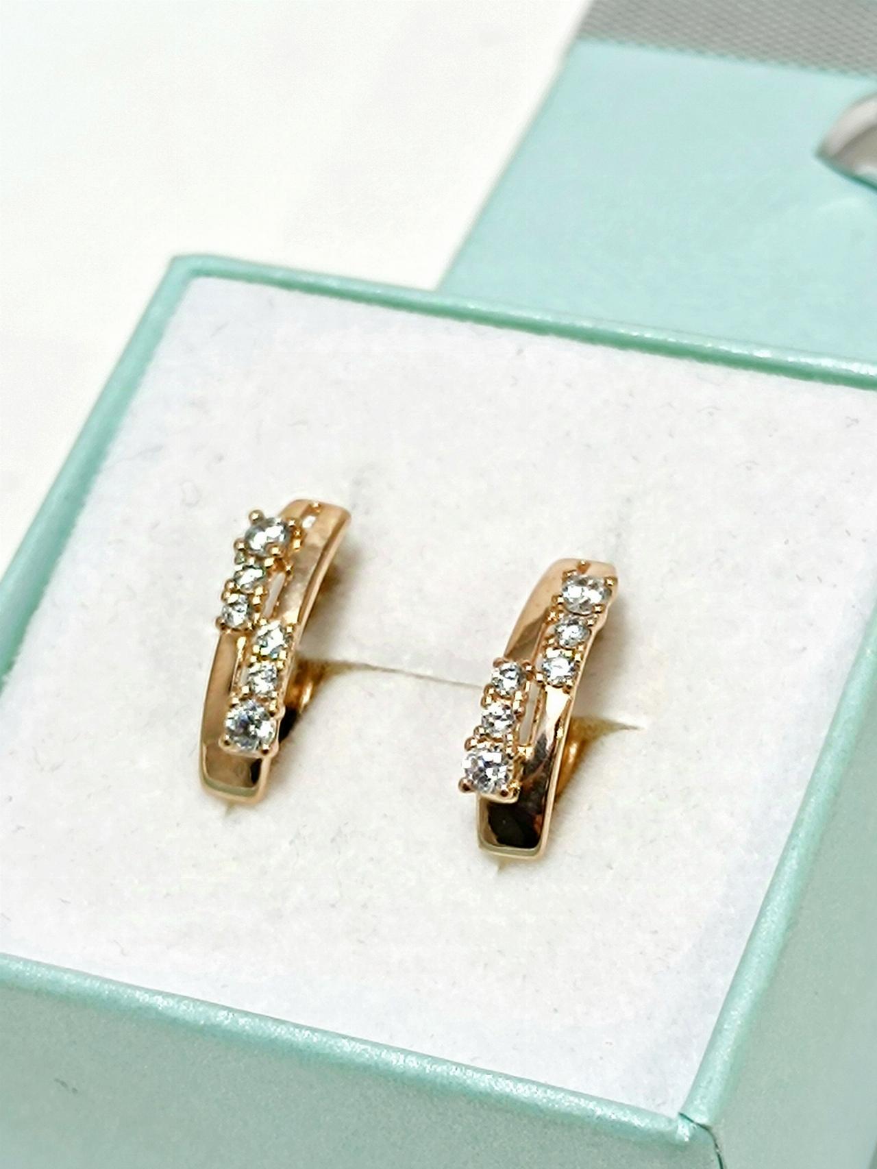 Золотые серьги женские, вставка фианит