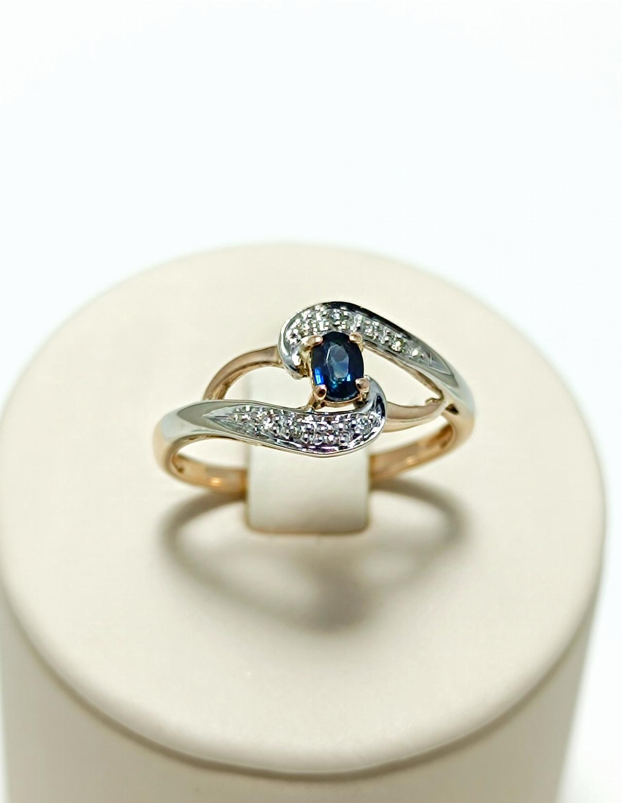 Золотое кольцо женское, вставка бриллиант