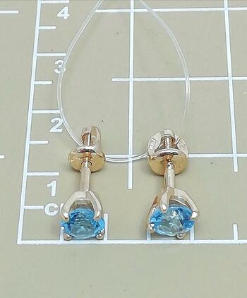 Золотые серьги пусеты, вставка топаз