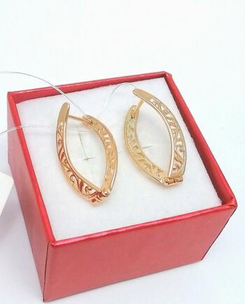 Золотые серьги