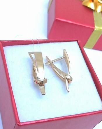 Золотые серьги