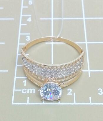 Золотое кольцо широкое, вставка фианит