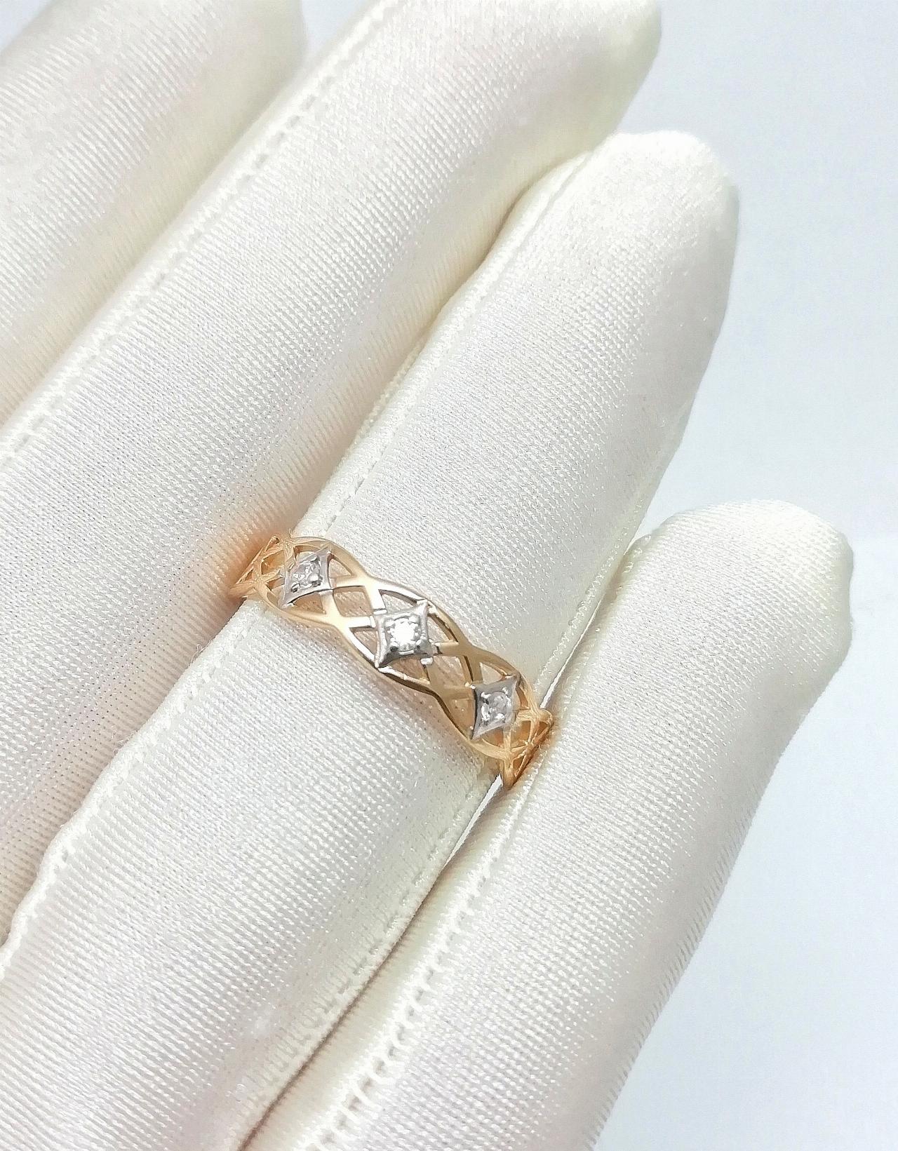 Золотое кольцо женское, вставка фианит