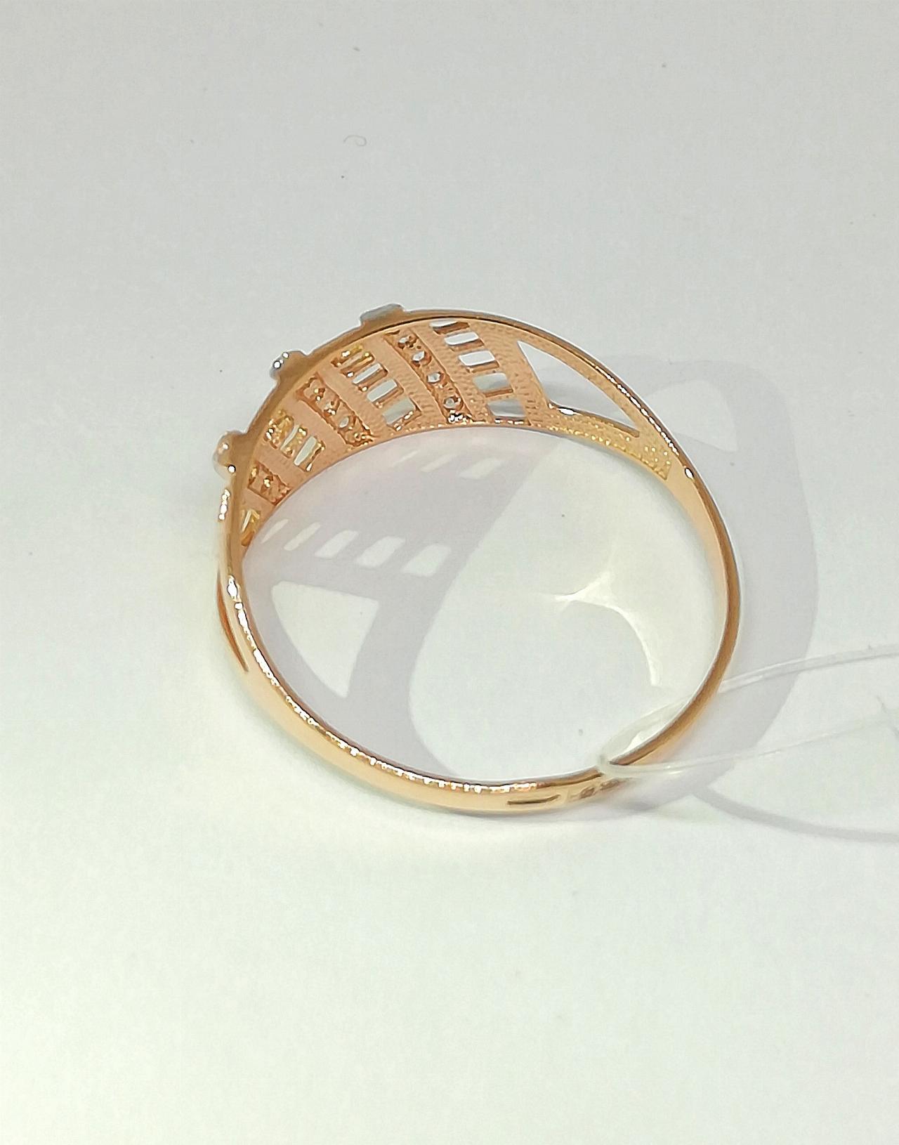 Золотое кольцо женское, вставка фианит