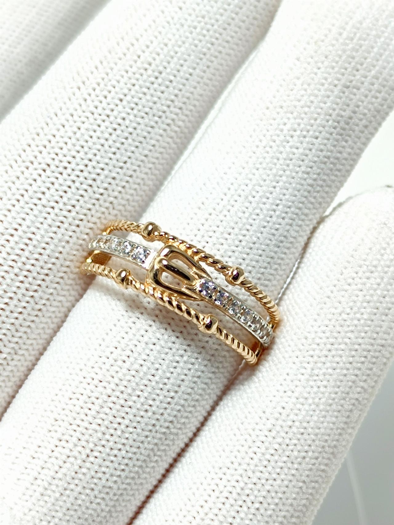 Золотое кольцо женское, вставка фианит