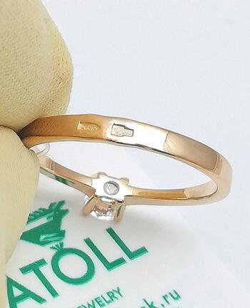 Золотое кольцо женское, вставка фианит