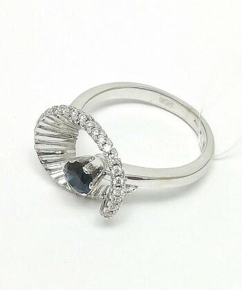 Золотое кольцо, вставка бриллиант