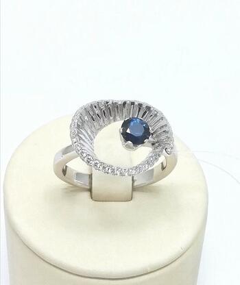 Золотое кольцо, вставка бриллиант