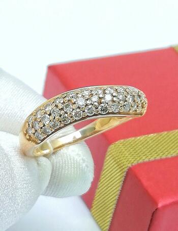 Золотое кольцо, вставка бриллиант