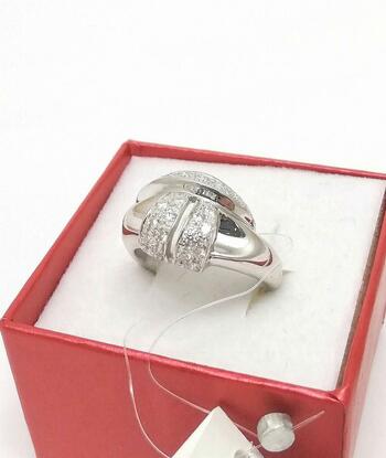 Золотое кольцо, вставка бриллиант