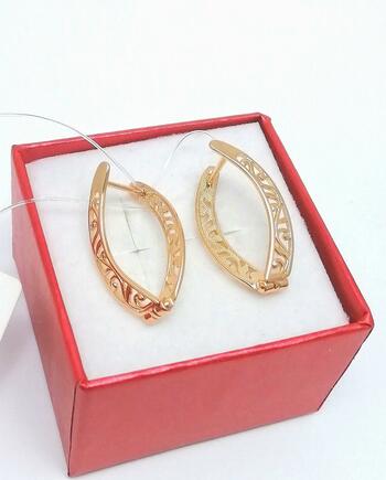 Золотые серьги