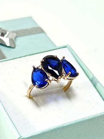 Золотое кольцо женское, вставка фианит