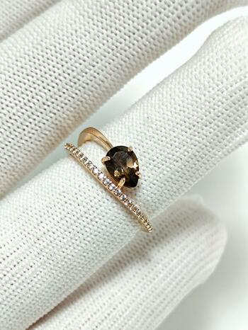 Золотое кольцо женское, вставка фианит