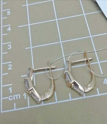 Золотые серьги, вставка фианит