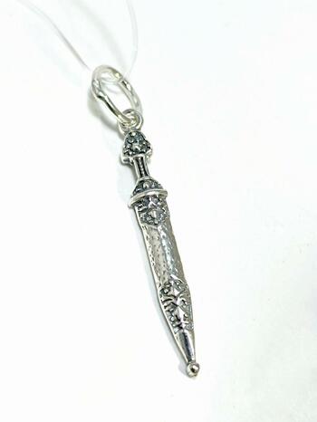 Серебряная подвеска кинжал