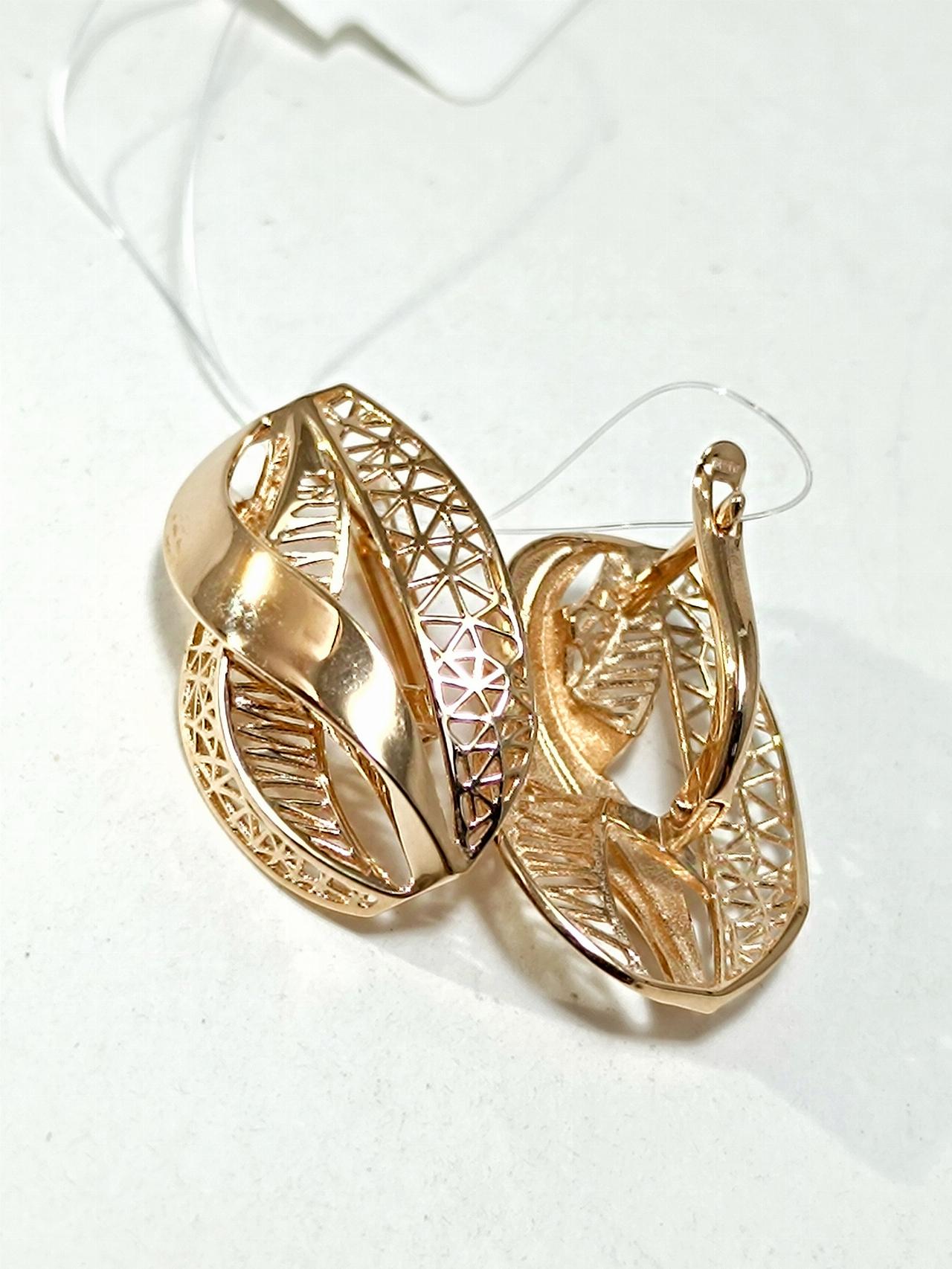 Золотые серьги женские