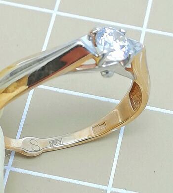 Золотое кольцо, вставка фианит