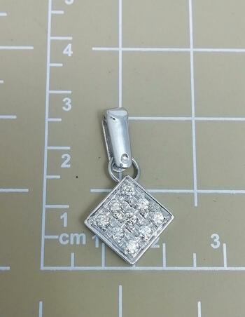 Золотая подвеска, вставка бриллиант