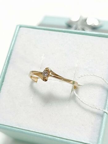 Золотое кольцо, вставка бриллиант