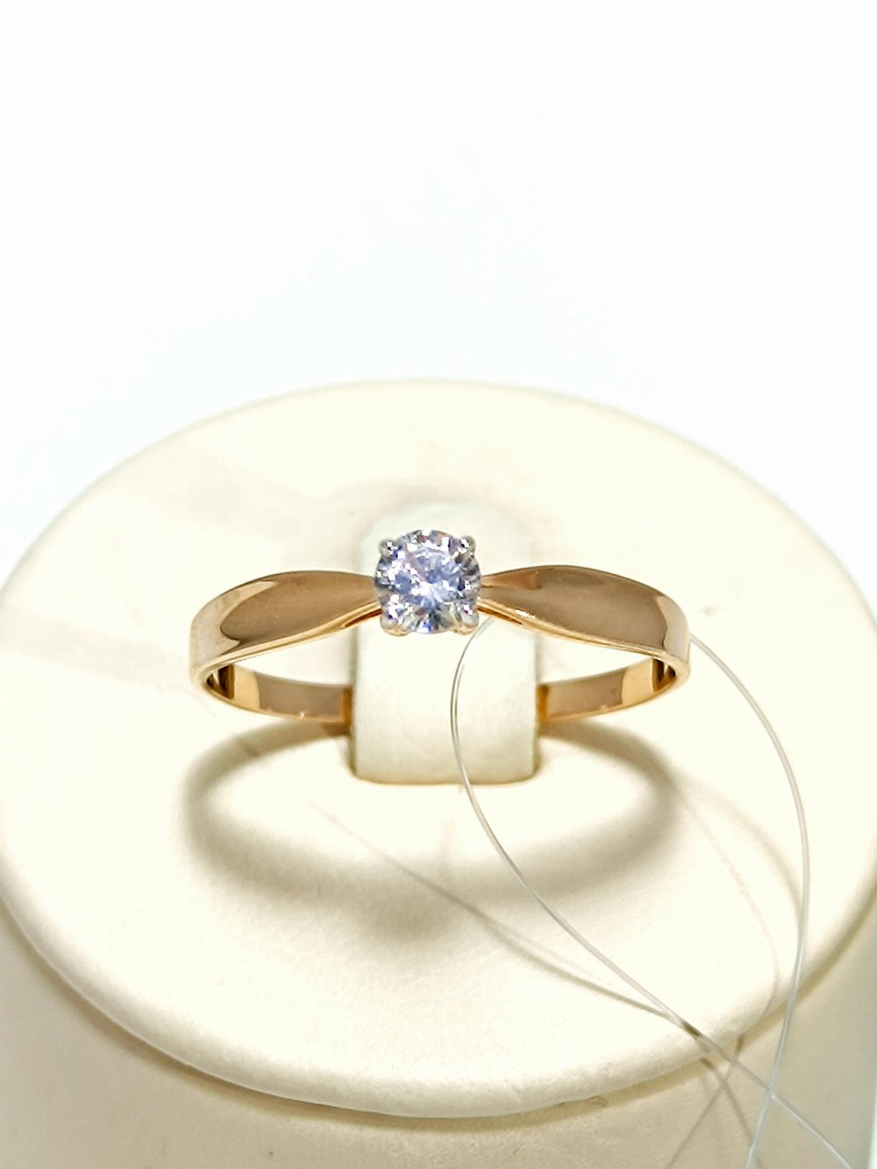 Золотое кольцо женское, вставка фианит