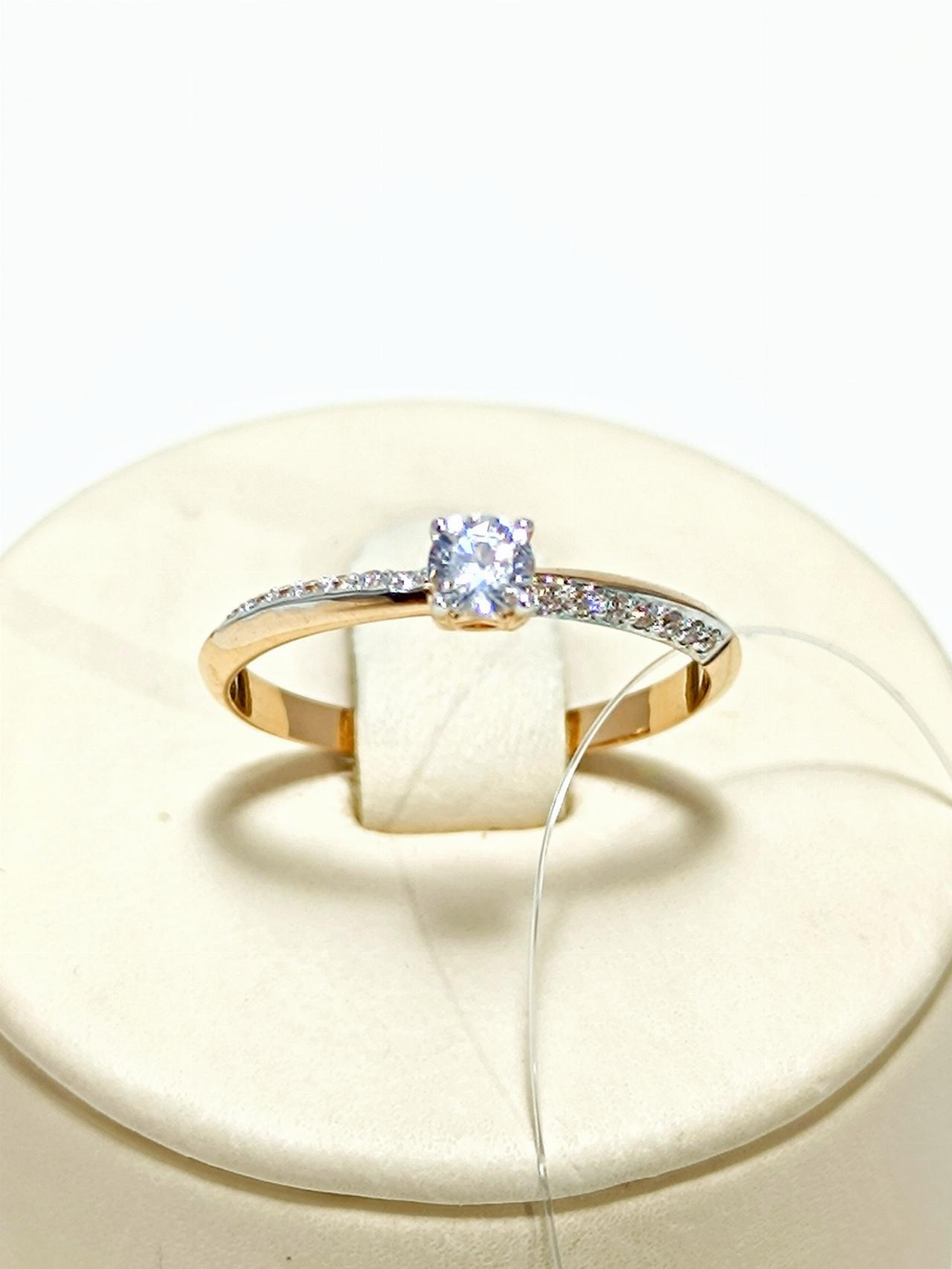 Золотое кольцо женское, вставка фианит