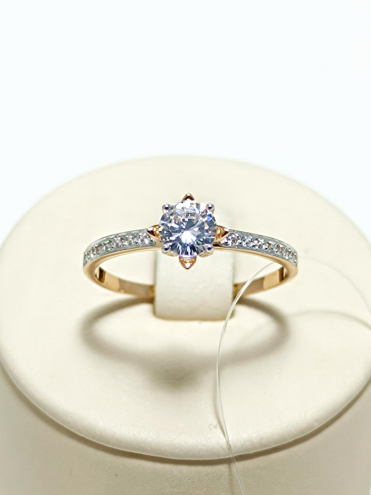 Золотое кольцо женское, вставка фианит