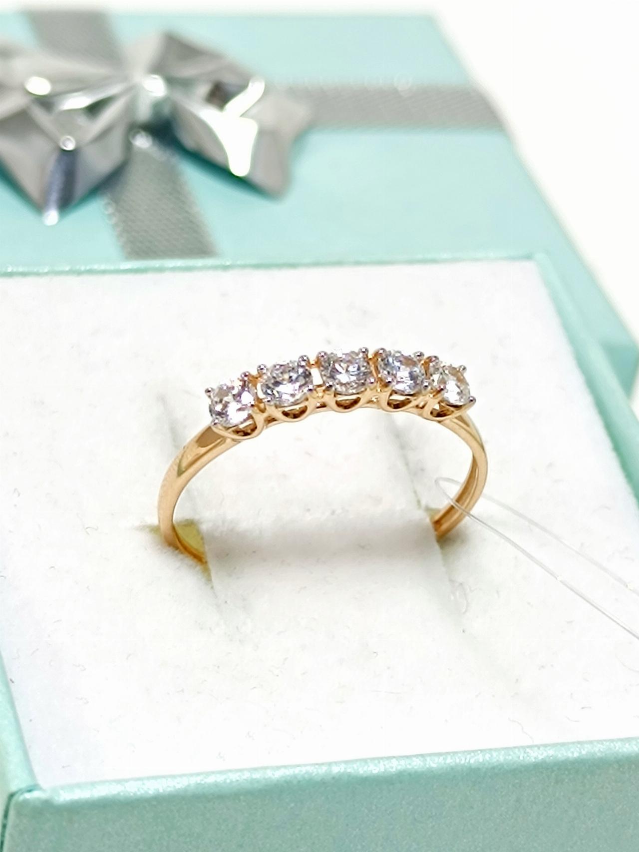 Золотое кольцо женское, вставка фианит