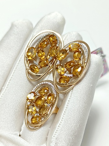 КОМПЛЕКТ: ЗОЛОТЫЕ СЕРЬГИ И КОЛЬЦО СО ВСТАВКАМИ ЦИТРИН,ФИАНИТ 14,82 ГРАММ