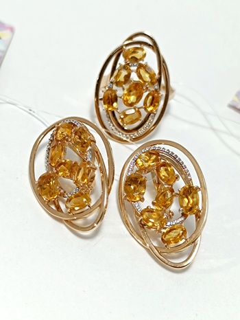 КОМПЛЕКТ: ЗОЛОТЫЕ СЕРЬГИ И КОЛЬЦО СО ВСТАВКАМИ ЦИТРИН,ФИАНИТ 14,82 ГРАММ