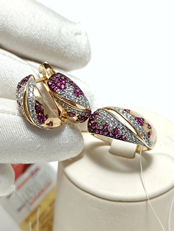 КОМПЛЕКТ: ЗОЛОТЫЕ СЕРЬГИ И КОЛЬЦО С ФИАНИТАМИ 7,8 ГРАММ