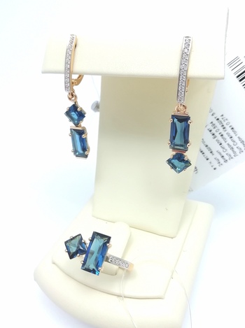 КОМПЛЕКТ: ЗОЛОТЫЕ СЕРЬГИ И КОЛЬЦО 6,68 ГРАММ