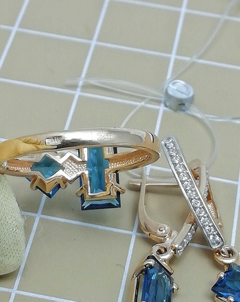 КОМПЛЕКТ: ЗОЛОТЫЕ СЕРЬГИ И КОЛЬЦО 6,68 ГРАММ