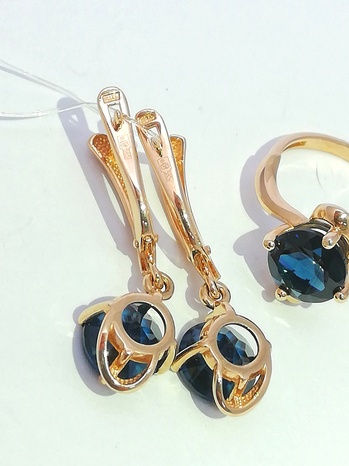 КОМПЛЕКТ : ЗОЛОТЫЕ СЕРЬГИ И КОЛЬЦО С ЛОНДОН ТОПАЗ 6,6 ГРАММ