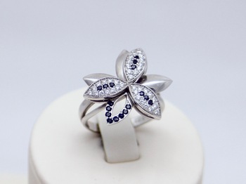 Золотое кольцо, вставка бриллиант