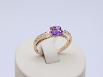 Золотое кольцо, вставка аметист
