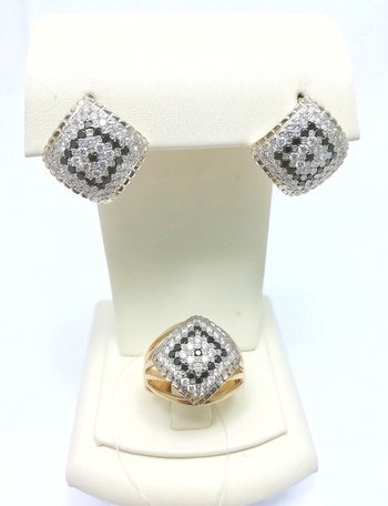 ЗОЛОТОЙ КОМПЛЕКТ: СЕРЬГИ И КОЛЬЦО С БРИЛЛИАНТАМИ 10,52 грамм