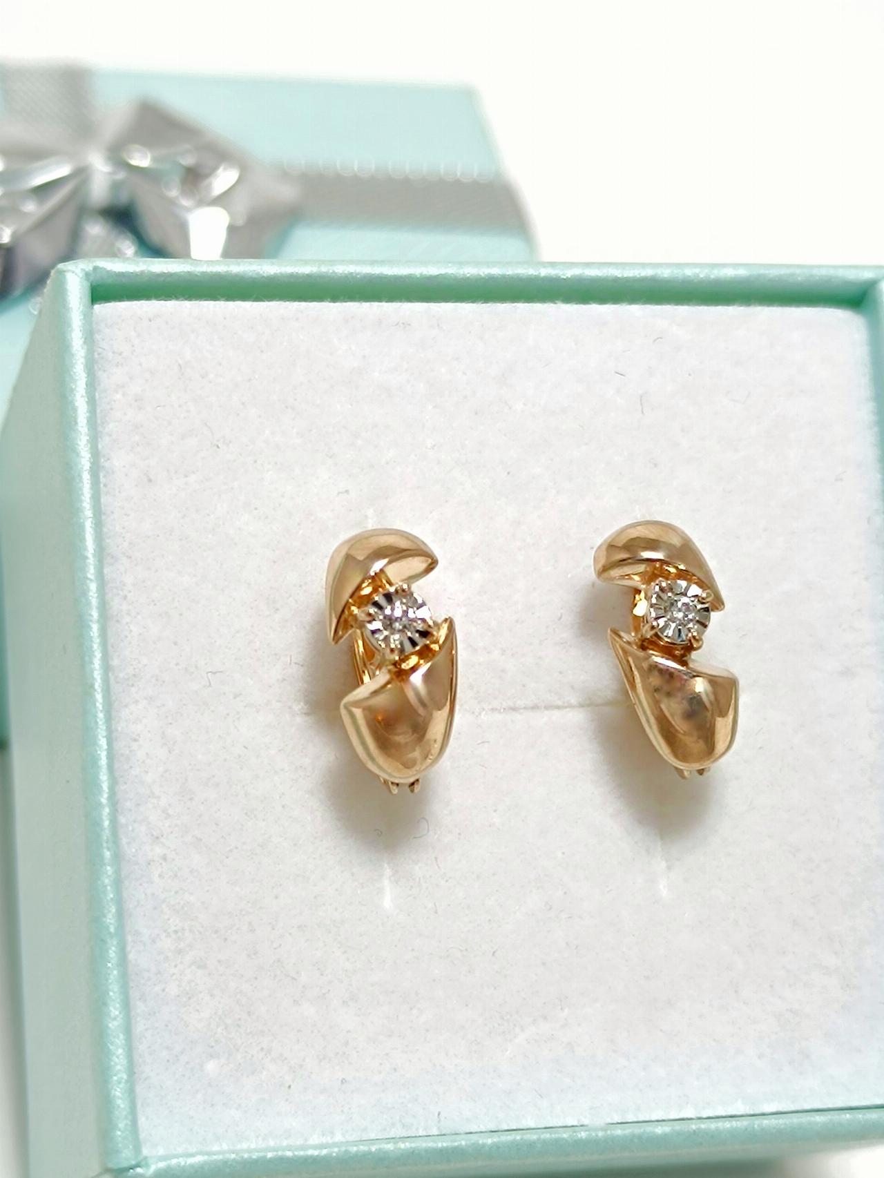 Золотые серьги женские, вставка бриллиант