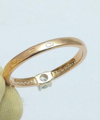 Золотое кольцо женское, вставка бриллиант