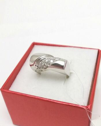 Золотое кольцо, вставка бриллиант