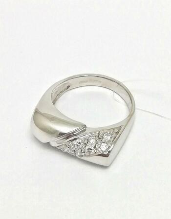 Золотое кольцо, вставка бриллиант