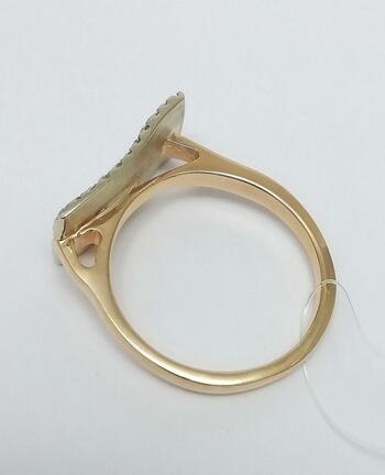 Золотое кольцо крупное, вставка бриллиант