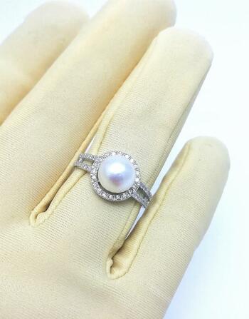 Золотое кольцо, вставка бриллиант