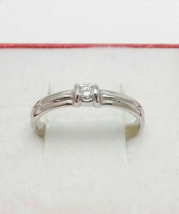 Золотое кольцо женское, вставка бриллиант