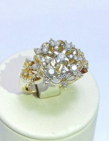 Золотое кольцо, вставка бриллиант