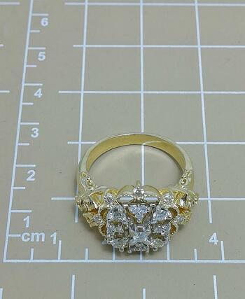 Золотое кольцо, вставка бриллиант